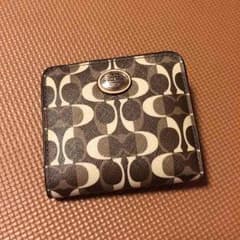 値下げ COACH 財布 新品未使用品のサムネイル