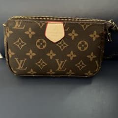 Louis Vuitton ノベルティポーチのサムネイル