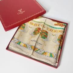極美品Cartier カルティエ マストライン シルク 大判スカーフ ベージュ系 極美品Cartier カルティエ マストライン シルク 大判スカーフ ベージュ