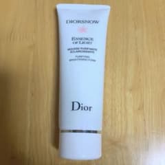 dior スノーライトフォームのサムネイル