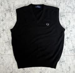 早い者勝ちFRED PERRY フレッドペリー ニットベスト Vネック
