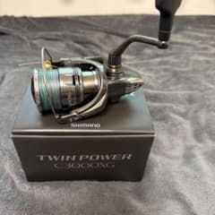 SHIMANO 24TWIN POWER C3000XG スピニングリールのサムネイル