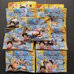 ワンピース☆つながるフィギュアストラップ☆7種セット - メルカリ