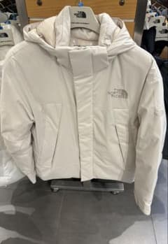 THE NORTH FACE ダウンジャケット ホワイトのサムネイル