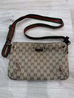 GUCCI グッチ ショルダーバッグのサムネイル
