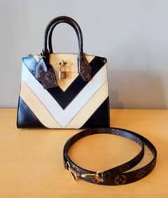 希少 Louis Vuitton シティスティーマーPM シェブロン柄のサムネイル