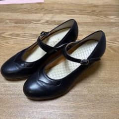 フラメンコシューズ Chacott 23.5cm黒 釘あり　ストラップのサムネイル