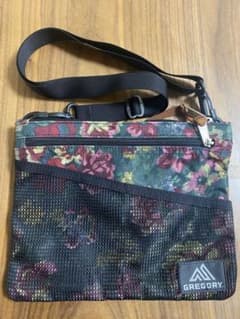 Gregory グレゴリー　サコッシュ　花柄のサムネイル