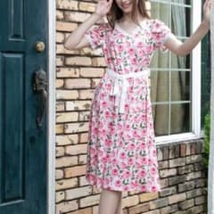 新品】スーパービューティーバラ柄半袖ワンピース44 - メルカリ