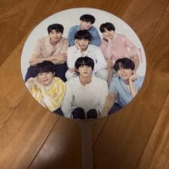 LOVE YOURSELF BTSメンバー全員の団扇のサムネイル