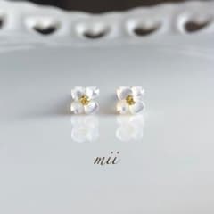 アリッサム　一粒ピアス/イヤリングのサムネイル