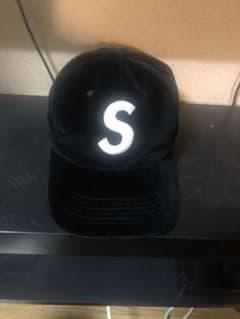 supreme Sロゴキャップ　ベロア素材のサムネイル