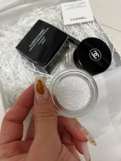 【新品 未使用】CHANEL キラキラシャドウのサムネイル