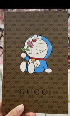 CanCam キャンキャン　ドラえもん✖️GUCCI  コラボ商品　ノートのサムネイル