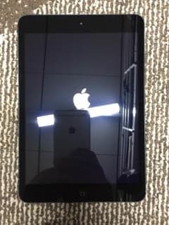 ipad mini Wi-Fi 16GB ブラックのサムネイル