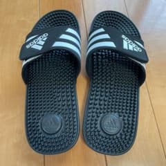 adidas サンダルのサムネイル
