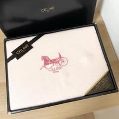 メルカリ便♡CELINE♡セリーヌ♡ジャガード ボアシーツ♡ロゴ刺繍♡雪の結晶 新品 CELINE セリーヌ ウインターシーツ ヴァーヌBS 馬車ロゴ シングル