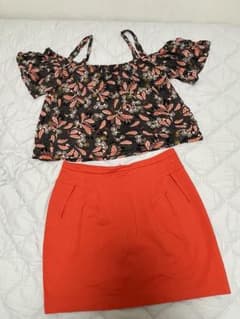 セットアップ オレンジスカート 花柄トップスのサムネイル