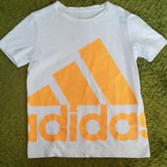 5/10まで【みゆママ様☆専用】adidas☆Tシャツ 130㎝のサムネイル