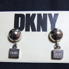 DKNY ピアスのサムネイル