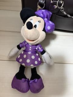 ミニーの日 ぬいぐるみ チャーム 紫 ミニーちゃん ディズニーのサムネイル