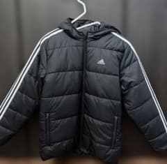 ◾️新品adidas 中綿ジャケット ブラック 160のサムネイル