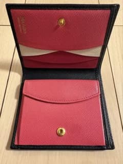 Y*I様 PRADA サフィアーノレザー 二つ折り財布 【ブラック ピンク】 Y*I様 PRADA サフィアーノレザー 二つ折り財布 【ブラック ピンク