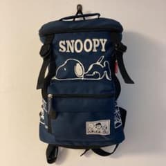 【PEANUTS】スヌーピー　ダブルベルトデザインのスクエアリュックサックのサムネイル