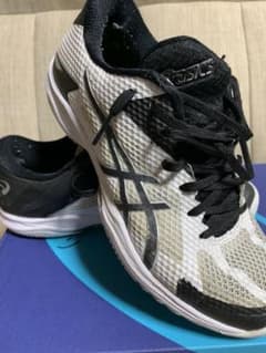 アシックスバレーボールシューズのサムネイル