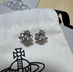 Vivienne Westwood オーブ ピアス シルバーのサムネイル