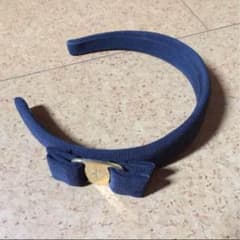 フェラガモ⭐︎お値下げ中　カチューシャネイビーのサムネイル