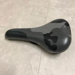自転車 サドルのサムネイル