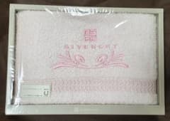 新品未使用】GIVENCHY ジバンシィ フェイスタオル - メルカリ
