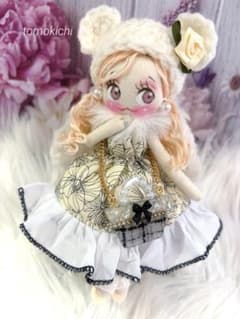 カレンさん専用　クマ耳クマさん柄　ドールチャーム　ハンドメイド　カントリードール クマ耳帽子❤️ホワイト系❤️ドールチャーム❤️ハンドメイド