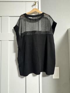 【新品⭐︎試着のみ】ZARA シアー切り替え 半袖トップス ブラック Mブラックのサムネイル