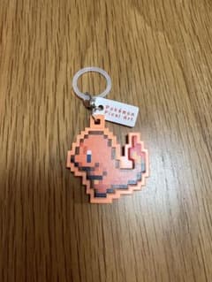 ポケモン ピクセルアート ヒトカゲ めじるしチャーム ガチャのサムネイル