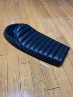 カフェレーサーシートのサムネイル