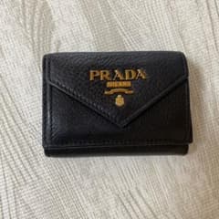 PRADA 三つ折財布のサムネイル