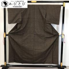 単衣 紬着物 雰囲気の良い織模様 涅色 K-5391 単衣 紬着物 雰囲気の良い織模様 涅色 K-5391 - メルカリ