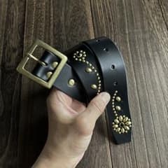 スタッズギャリソンベルト　牛ヌメ　真鍮　35mm HTC CALEE スタッズギャリソンベルト 牛ヌメ 真鍮 35mm HTC CALEE - メルカリ