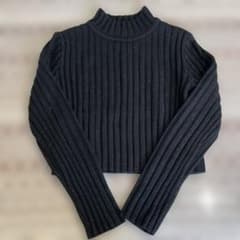 【美品】ニットトップスのサムネイル