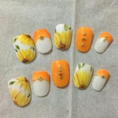 ひまわりネイル【現品限り!】のサムネイル