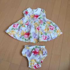 値下げ！新品！babyGap花柄ワンピースのサムネイル