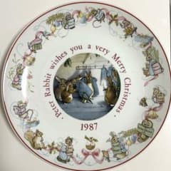 ウェッジウッド イヤープレート 1987クリスマス ピーターラビット
