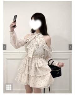 ドット柄ショルダーオープンアメスリティアードミニワンピース［ru1689］のサムネイル