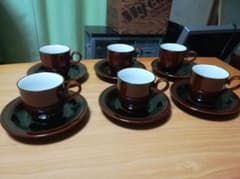 コーヒーカップ６個と受け皿のサムネイル