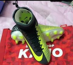 サッカースパイク マーキュリアルのサムネイル