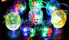 ディズニー　光る　ペンダントのサムネイル