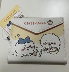 ちいかわ ハチワレ モモンガ カードケース　（クリーム）