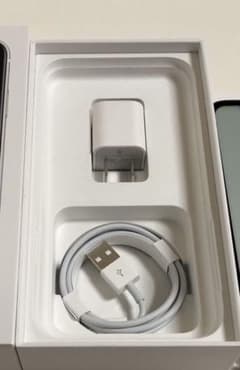 Apple iPhone 充電器のサムネイル